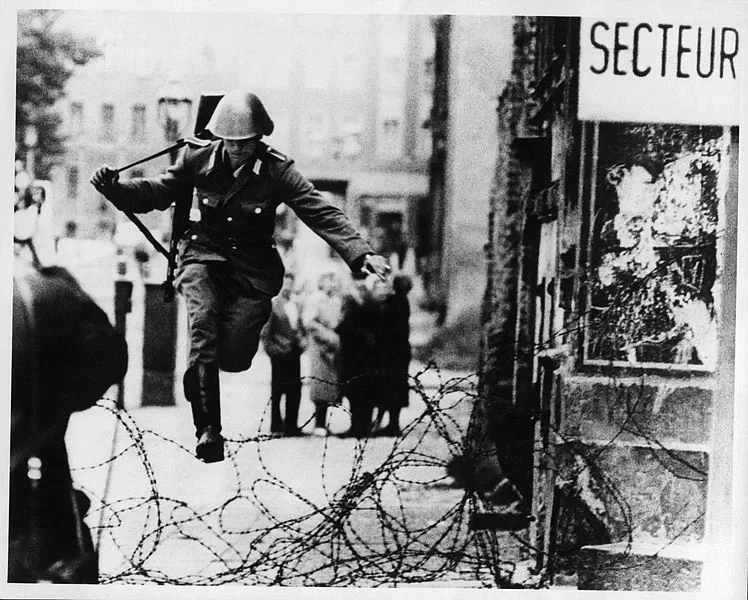 East_German_Guard_-_Flickr_-_The_Central_Intelligence_Agency_(1)_CMYK