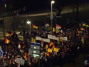 Manifestação do PEGIDA em Dresden, na Alemanha