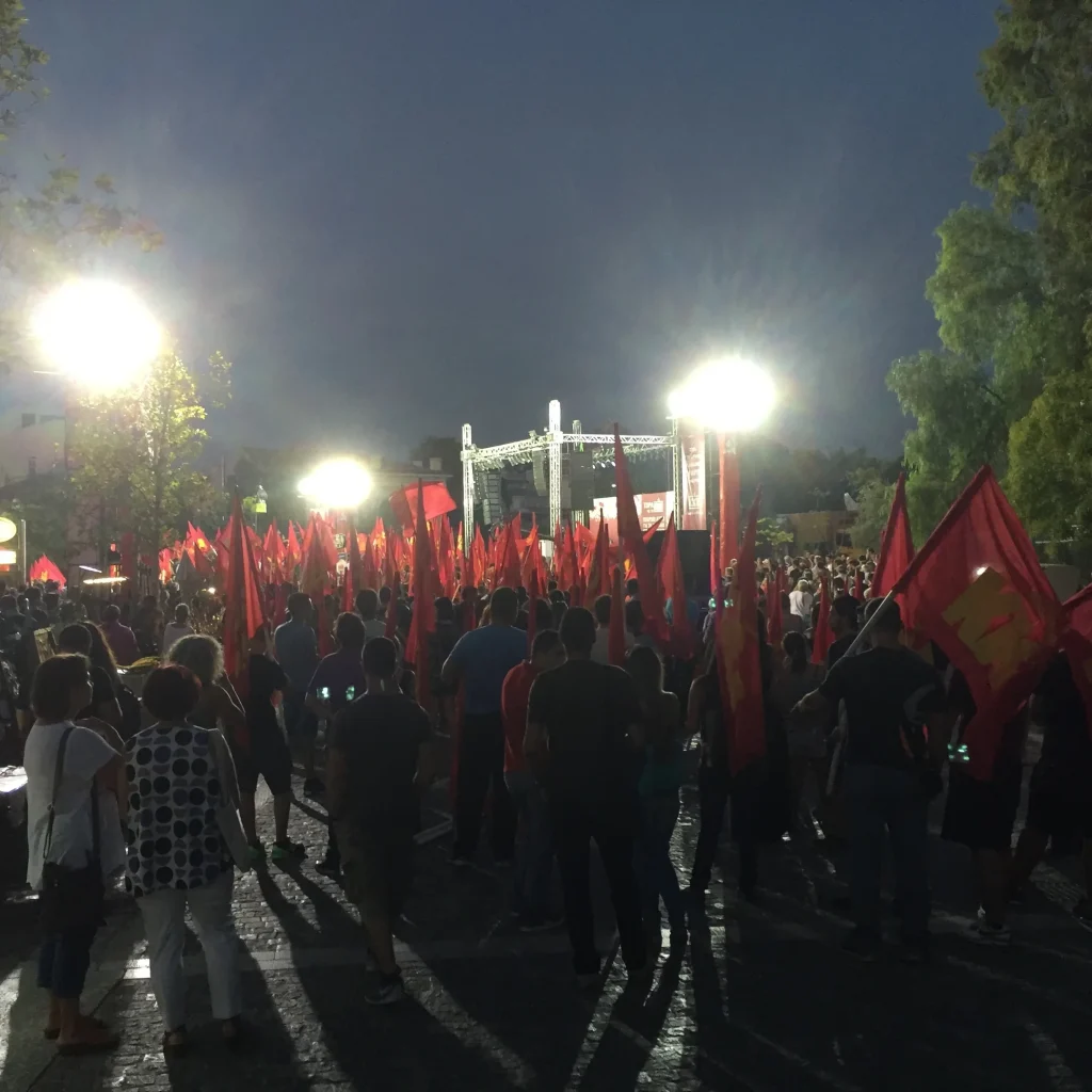 Comício da juventude comunista grega