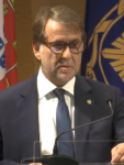 LUÍS NEVES: QUANDO AS EXPLICAÇÕES JÁ NÃO CHEGAM Luís Neves, ministro da Administração Interna, no centro da crise política do Governo de Luís Montenegro